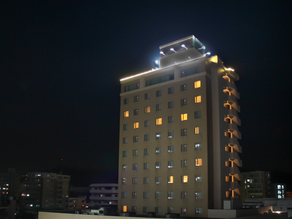 外観（夜）