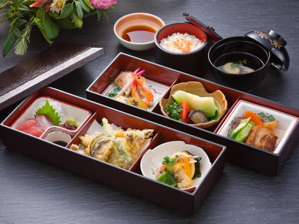 宴会料理例(松華堂弁当)