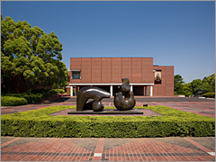 山梨県立美術館